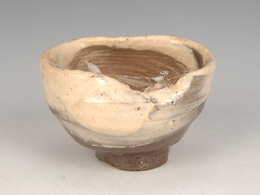 哲】【特別出品】ほとんど唐津の李朝絵堅手小壺（李朝中期）
