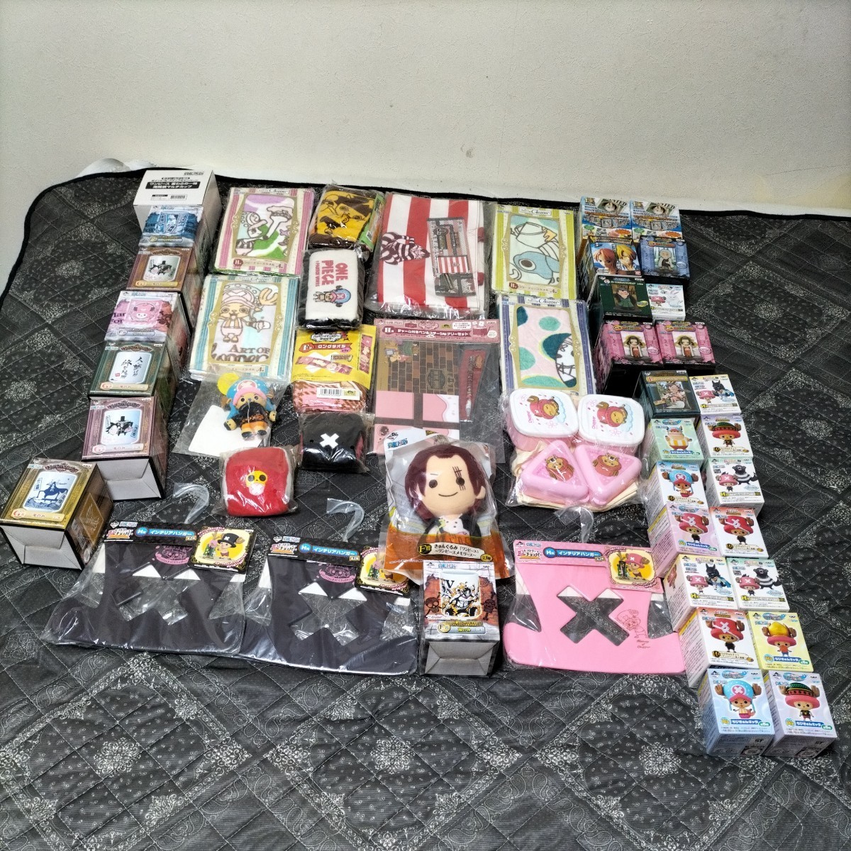 本物保証，高品質 ワンピース ONE PIECE 一番くじ ぬいぐるみ アニメグッズ フィギュア コップ タオル トートバッグ ハンガー グッズ 大量セット 1(その他)｜売買されたオークション情報、yahooの商品情報をアー その他