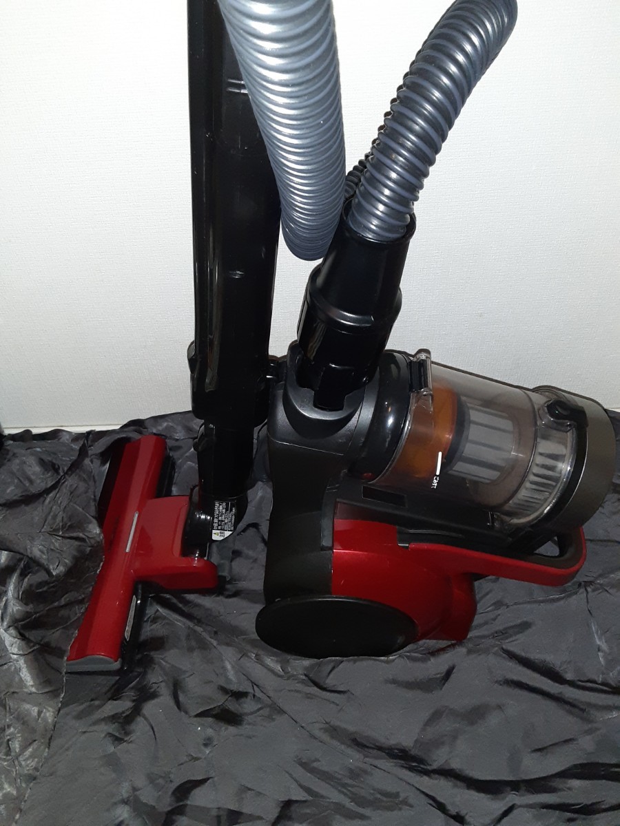 HITACHI　日立　電気掃除機　パワかるサイクロン コード式 　軽量　CV-SP300H　2021年製