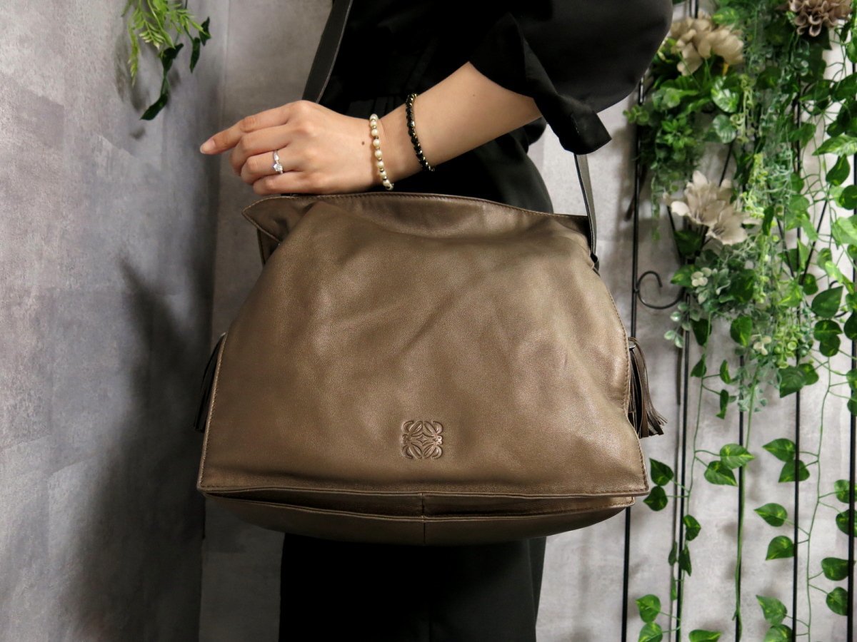 超美品●LOEWE ロエベ●フラメンコ●アナグラム ロゴ型押し●ナッパ レザー 本革●ショルダー バッグ●メタリックブラウン●B5●Js36833