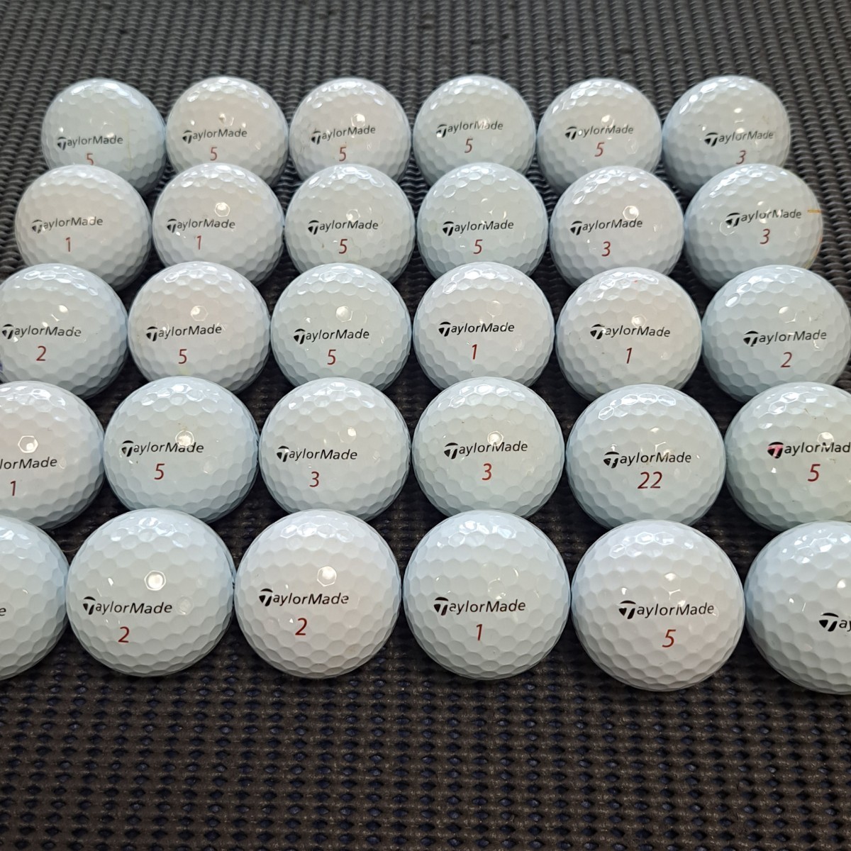 ☆美品☆《TP5x 》☆特A級・A級混合 30球 ホワイト TaylorMade ロストボール テーラーメイド ティーピーファイブエックス 年式混合 高品質