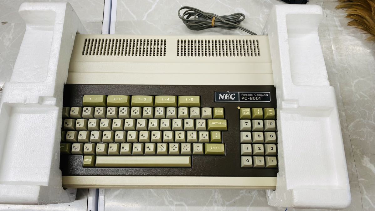 ☆国産初パソコン NEC PC-8001 レガシーPC ジャンク NEC PC-8001 - Old Crap Vintage Computing