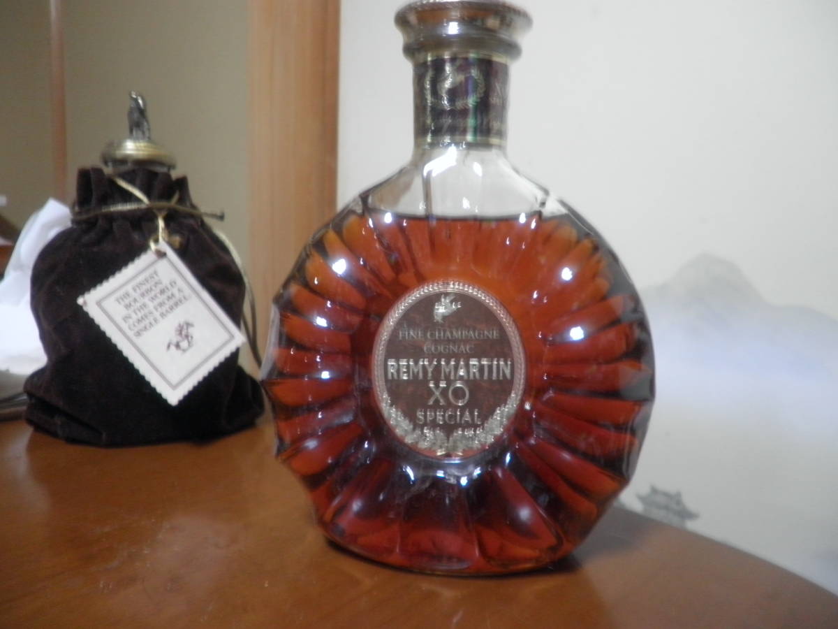 REMY XO MARTIN 未開栓 レミーマルタン SPECIAL 古酒 スペシャル 700ml
