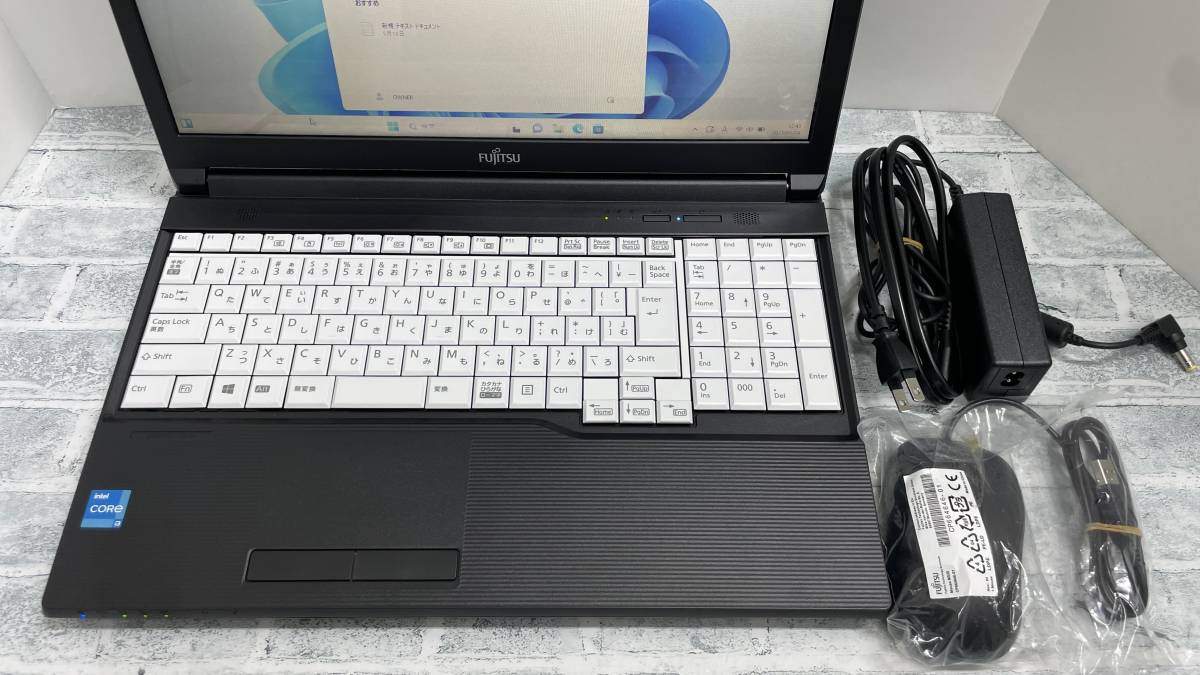 富士通 LIFEBOOK A5511/HX FMVA92068P［第11世代 Intel Core i3-1125G4 