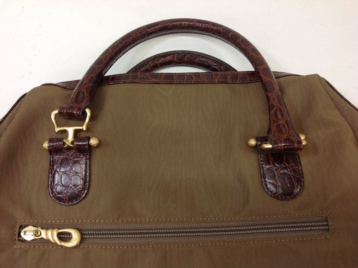 営KZ649-80 BALENCIAGA バレンシアガ BBロゴ ナイロン クロコダイル 型 
