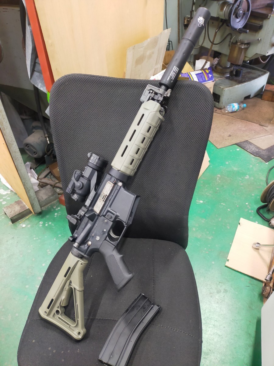 ウェスタンアームズ M4 ガスブローバック マグプル仕様 サイレンサー 