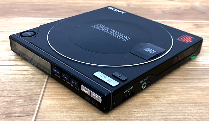 SONY Discman D-100 ポータブルCDプレーヤー 取説 元箱付き ソニー
