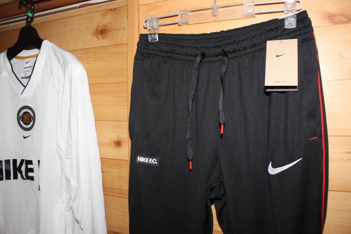 パンツ新品未使用ナイキNIKE.F.C　メンズL　サッカー　ウインドブレーカーシャツ＆ジャージパンツ　上下セット