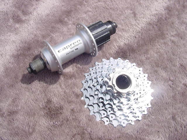 capreo FH-F700 ハブなどのセット SHIMANO capreo SET FH-7000/CS-HG70-S 新品未使用(ハブ)｜売買された