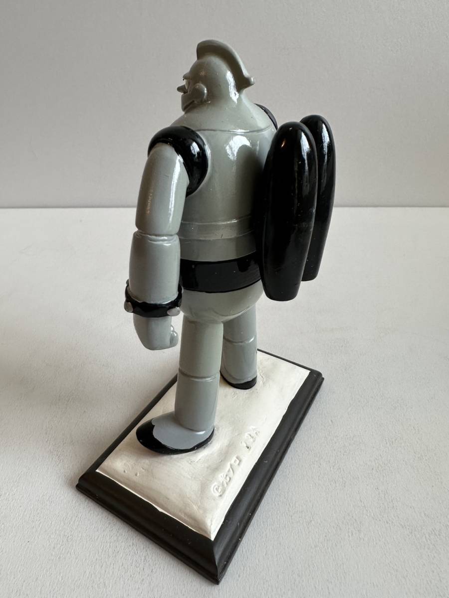 横山光輝ロボットコレクション No.13【白鉄人（カロリア国軍量産型 