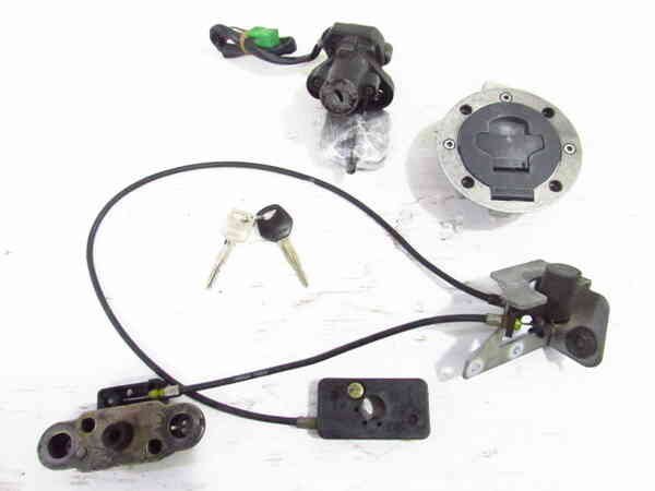 TL1000S VT51A 1本でOK SUZUKI純正 キーシリンダーSET スペア付 検  