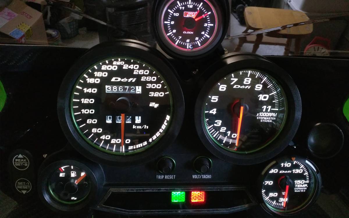 GPZ900R カスタムメータープレート 現在完成品無し受注製作の入札履歴 