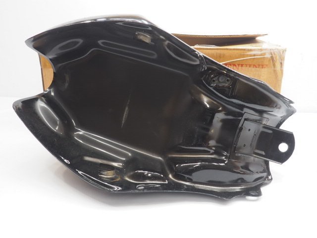 1スタ 状態良し VT250Fインテグラ タンク フューエルタンク MC08