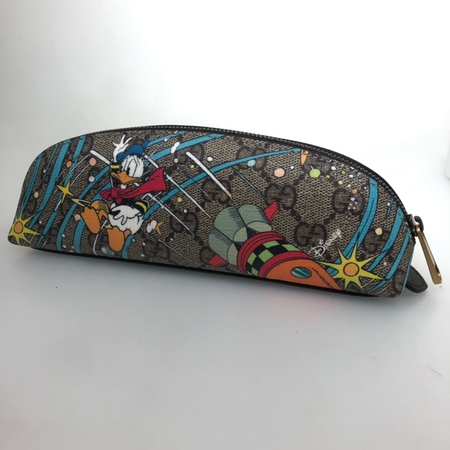 グッチ ディズニーコラボ ドナルド ペンケース 筆箱 GUCCI 【公式通販】