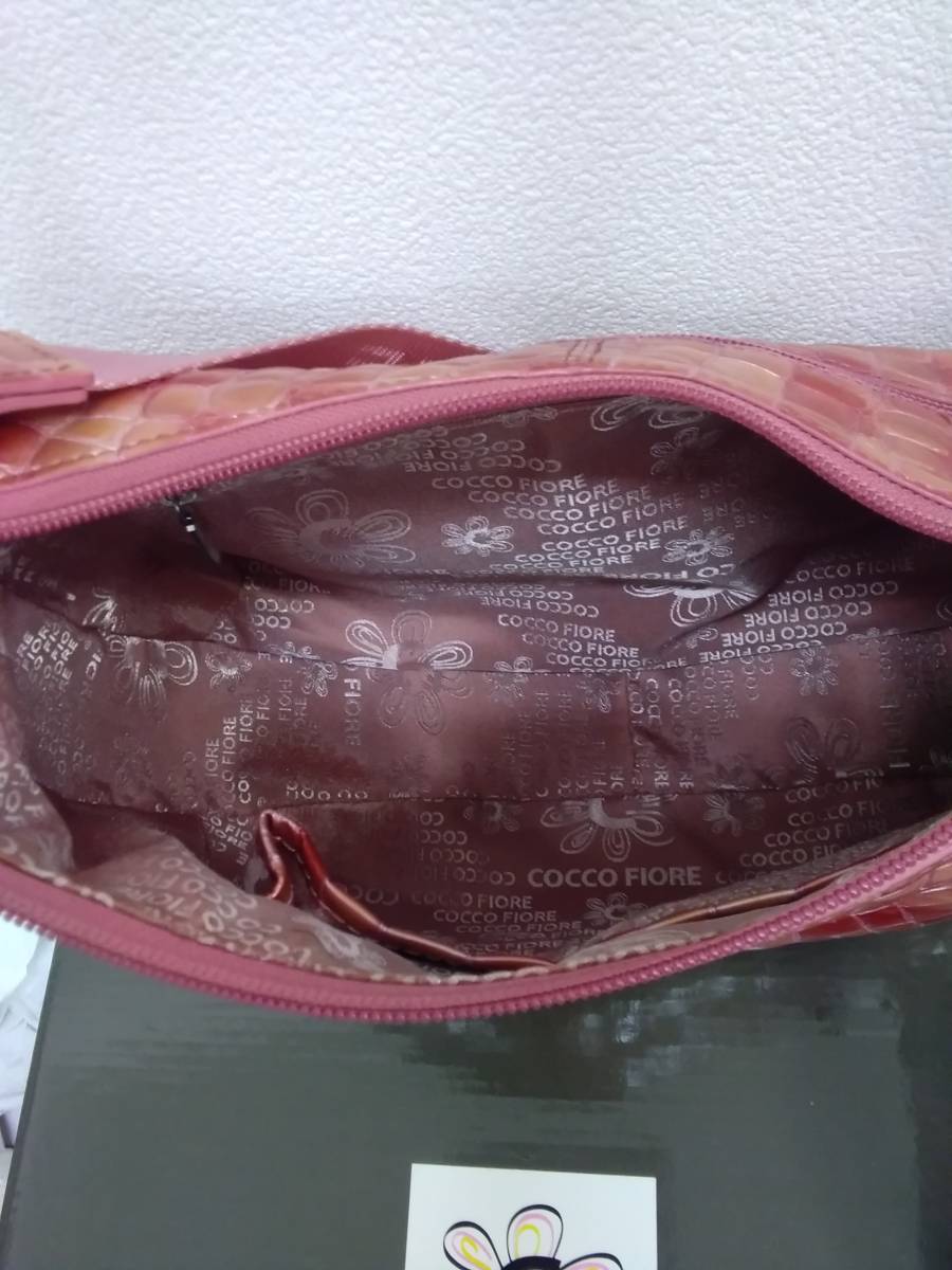 9939】ほぼ未使用 保管品 コッコフィオーレ ショルダーバッグ ルネッタ  