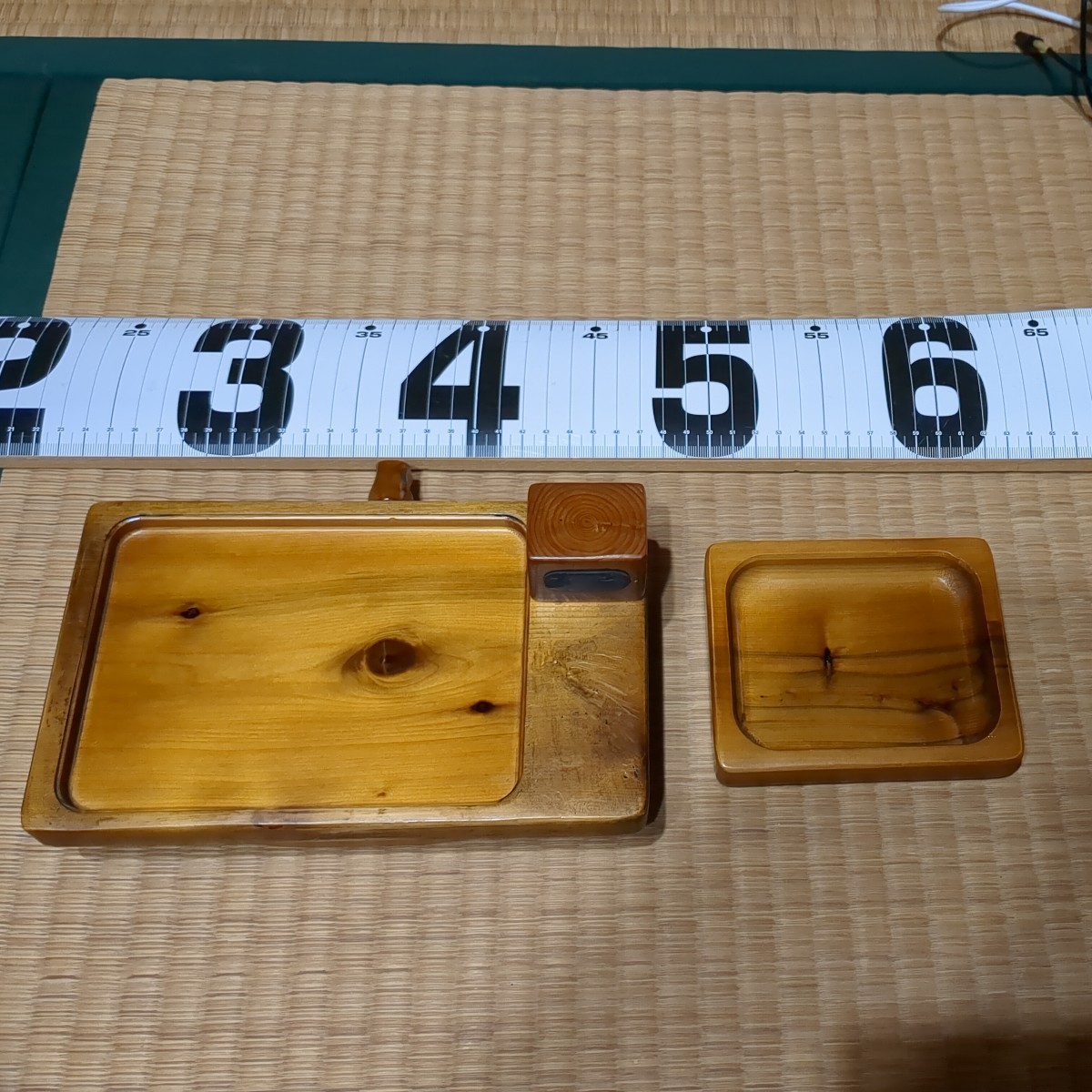 希少　岐山作　万力、カウンター一体型 へら御膳　銘木ウドン皿 岐山 お膳 へらお膳 希少 使用感有り ヘラ鮒 中古 杉杢お膳 銘木ウドン