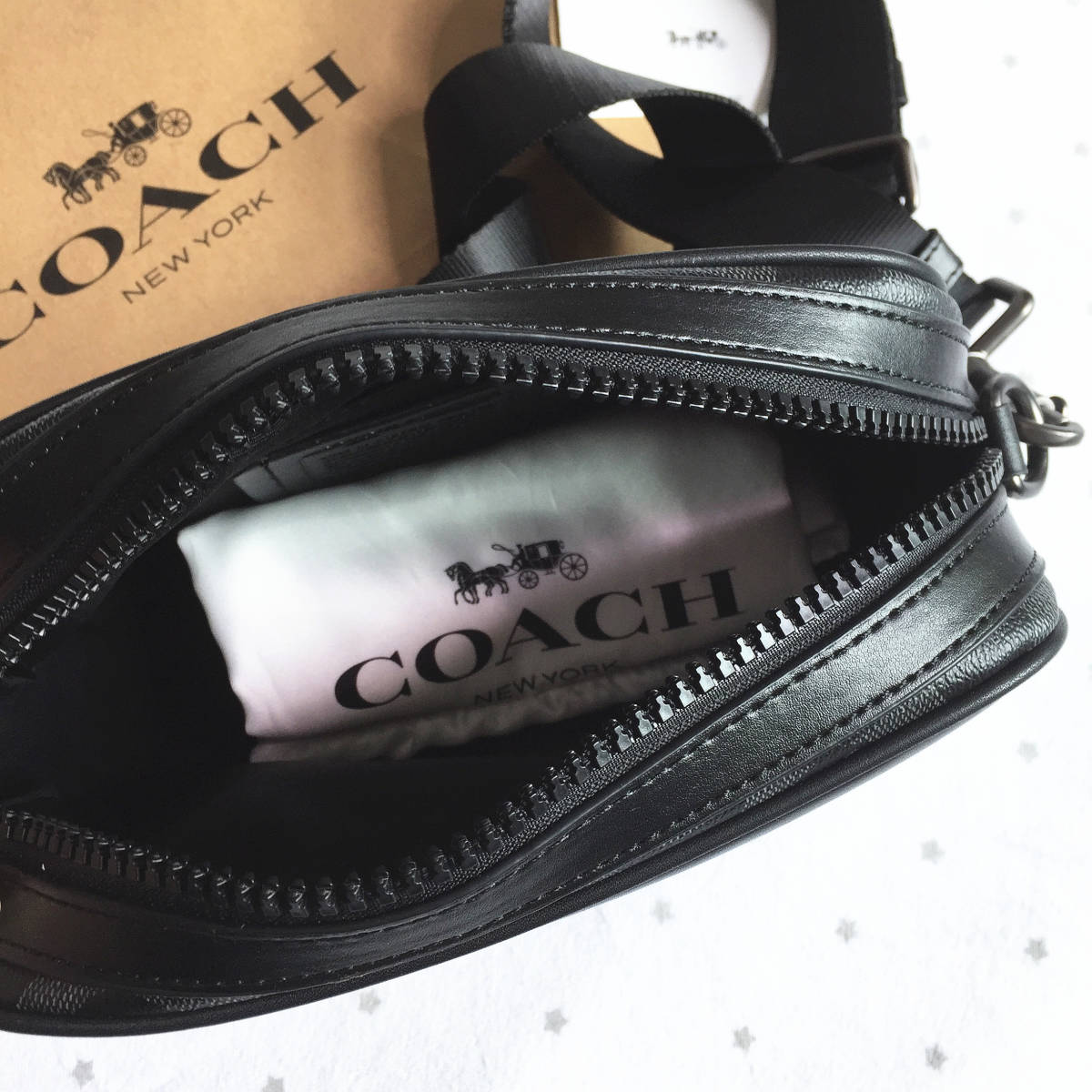 新品未使用】COACH コーチバッグ F72923 パックマンコラボ チャコール 