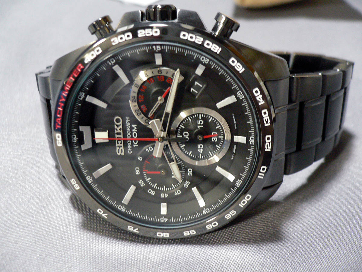 セイコー SEIKO 腕時計 クオーツ クロノグラフ 100M防水 ブラック文字