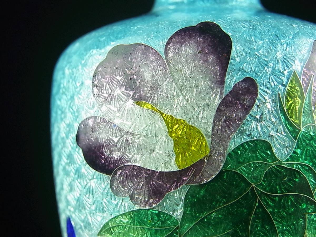 明治期　尾張　七宝　花文　銀線　植線　花瓶　小花瓶　小瓶　七宝焼　壷　花入 明治期 尾張七宝 銀張銀線 草花図花瓶 細密工芸 グラデーション 明治