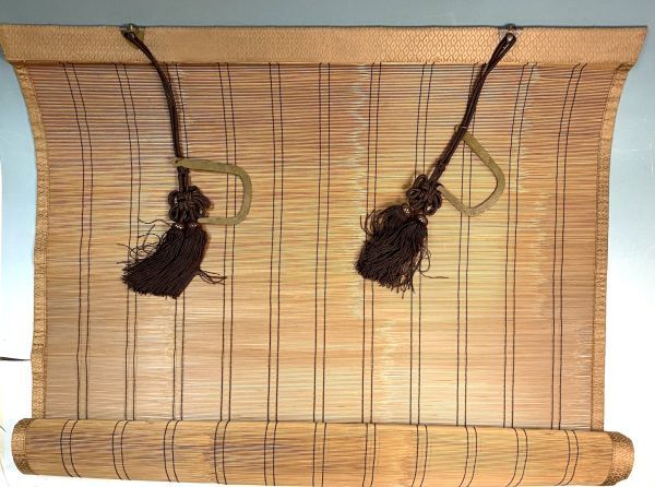 「御簾　三枚」 葦簀 すだれ 茶道 華道 茶室 花唐草文 金具 間仕切 日除け 虫除け 和室 古民具 170×87.5cm y06540500 三ツ折（懐紙入） 名物裂 茶道具 すだれ 葦簀 （ふたえ