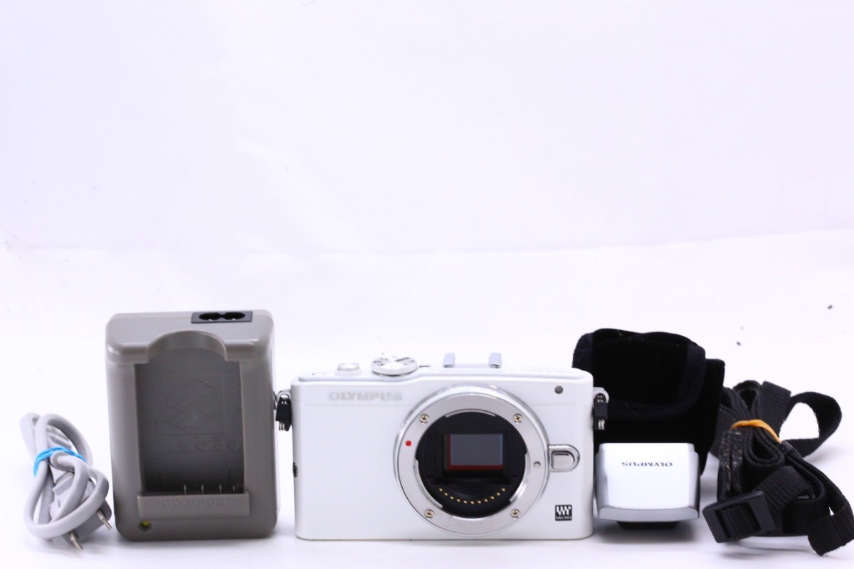 ショット数4031回・美品】オリンパス OLYMPUS PEN Lite E-PL6 ボディ 