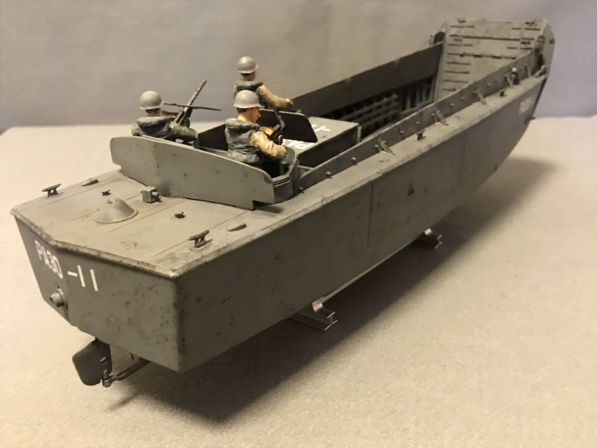 舟艇 lcvp 上陸用舟艇 プラモデル イタレリ1 35 LCVP 上陸用舟艇 素人