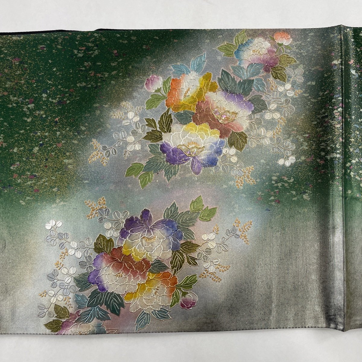 袋帯 美品 秀品 華文 雲文 刺繍 金彩 深緑 お太鼓柄 正絹 【中古