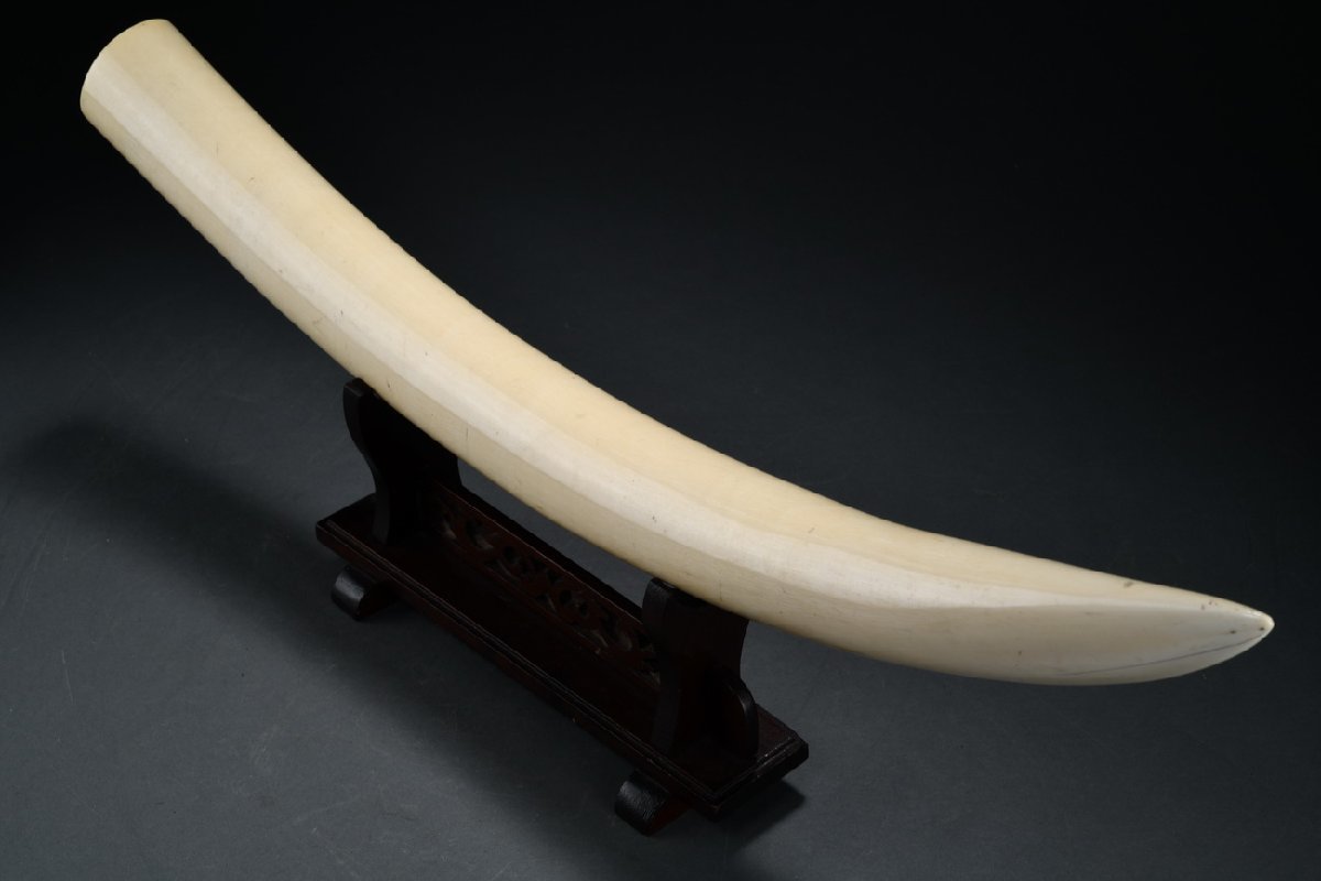 r-3） 彫刻素材 重量約1.245kg 白材 根付材 天然素材 象牙風 極細工 