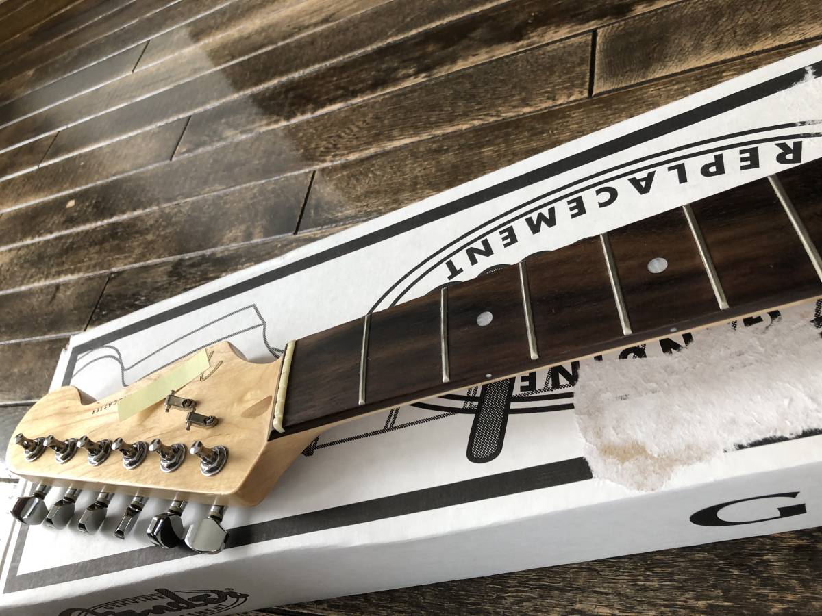 ストラトタイプネック