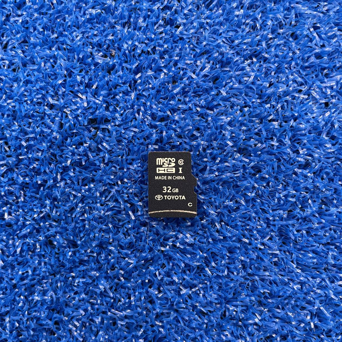 AK-0008005] トヨタ純正 SDカードNSZT-Y68T地図データ2019年 08675