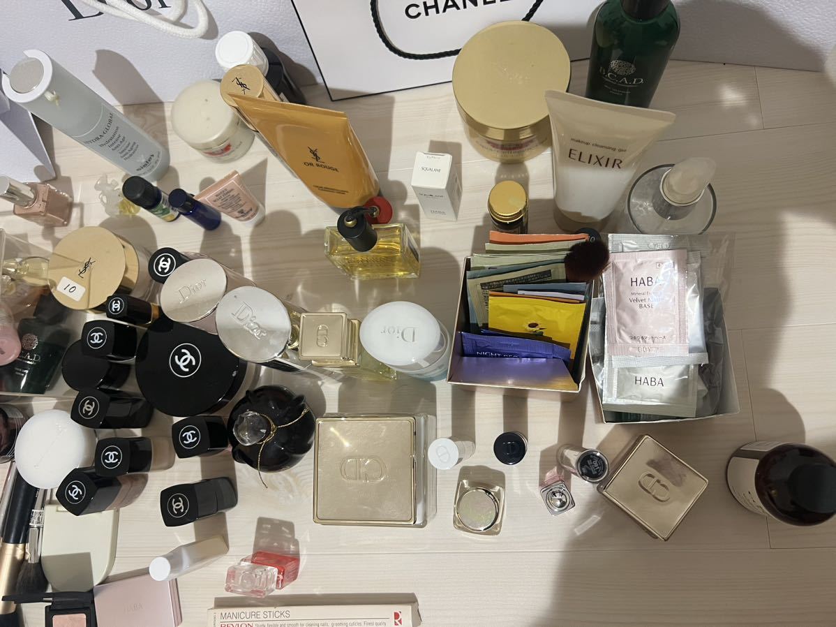Dior シャネル 化粧品 香水 イブサンローランcoach化粧品まとめ売り