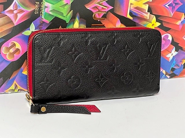 【確実正規品】極美品！新型！Louis Vuittonルイヴィトン　モノグラム・アンプラント　ジッピーウォレット長財布　ブラック×レッド系