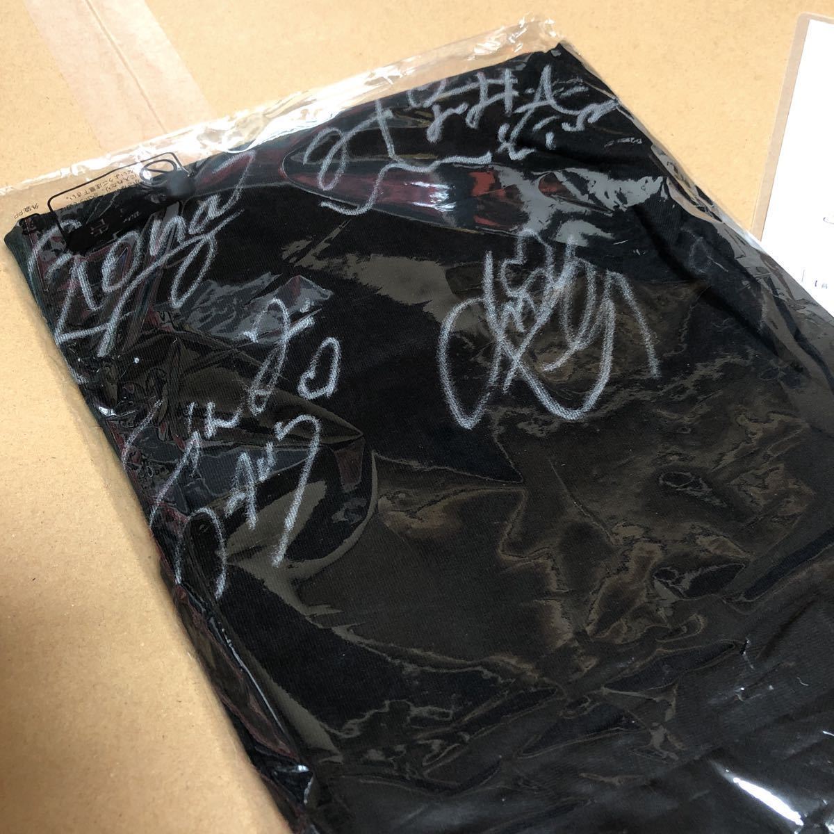 新木さくら 直筆サイン入りチェキ メンバー直筆サイン入りTシャツ 日清 