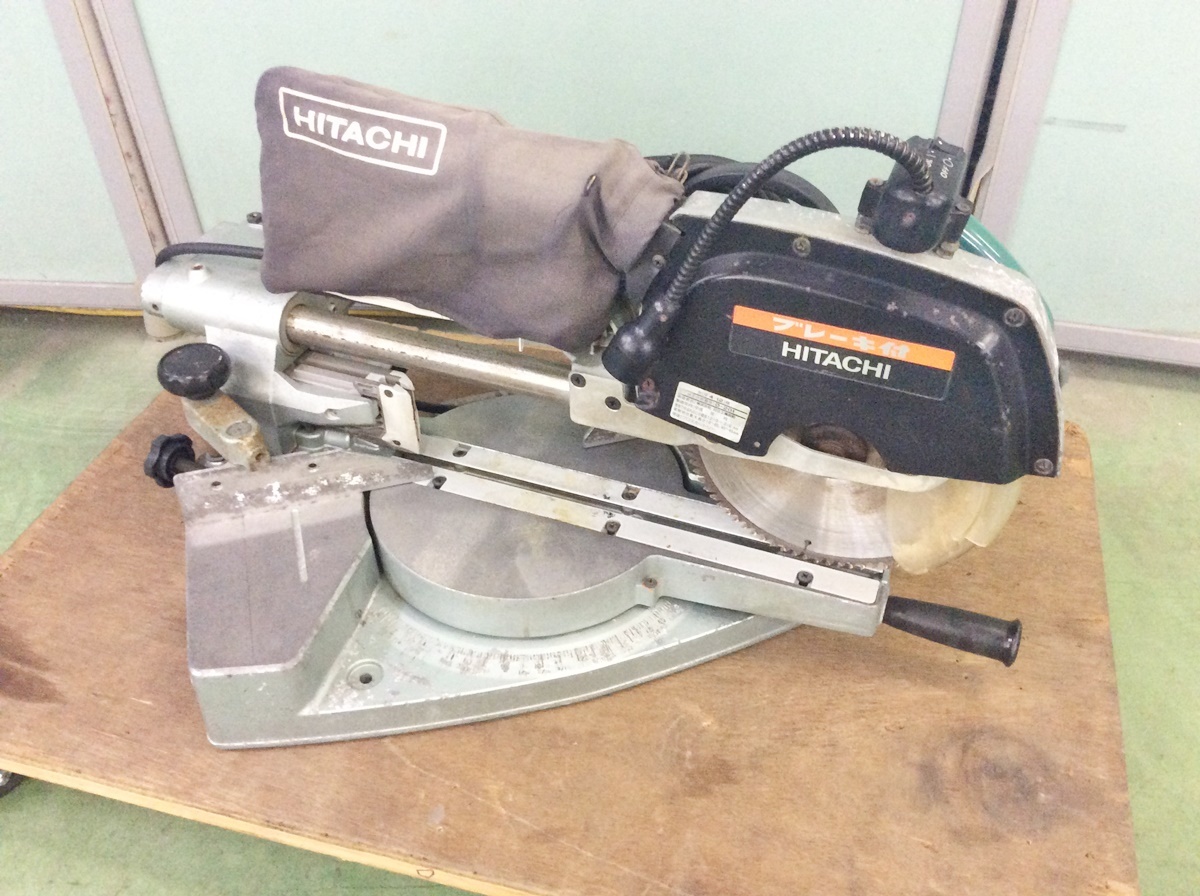 ◎【TH-8537】中古品 HITACHI 日立工機 216mm 卓上スライド丸のこ ブレーキ付 C8FB2【佐川急便・送料着払い】