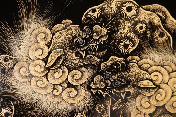 AO20 輪島塗 小西啓介 飾皿 鯉 双鯉 沈金蒔絵 共箱共布 作歴 未使用 AO20 輪島塗 小西啓介 飾皿 鯉 双鯉 沈金蒔絵 共箱共布 作歴 未使用