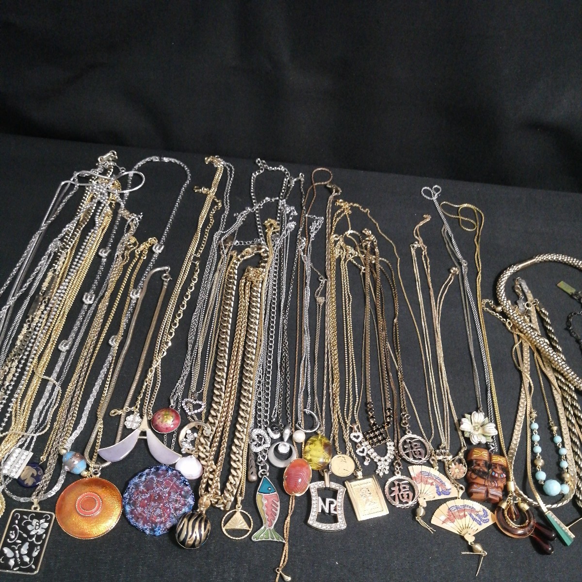 大量アクセサリー ネックレスペンダント　ゴルド　喜平　など　他の　まとめ　まとめて重さ約1092g