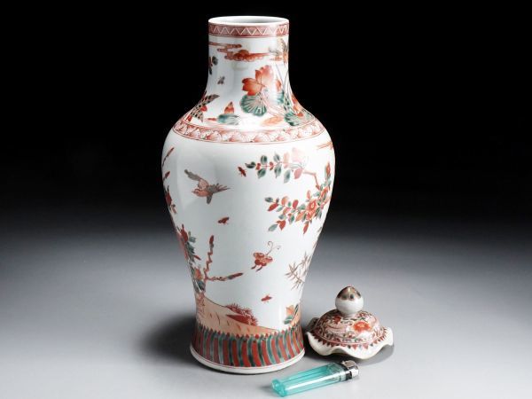 V780. 中国古玩【大明萬暦年製】赤絵花鳥図蓋壷 花瓶 / 陶器陶芸古
