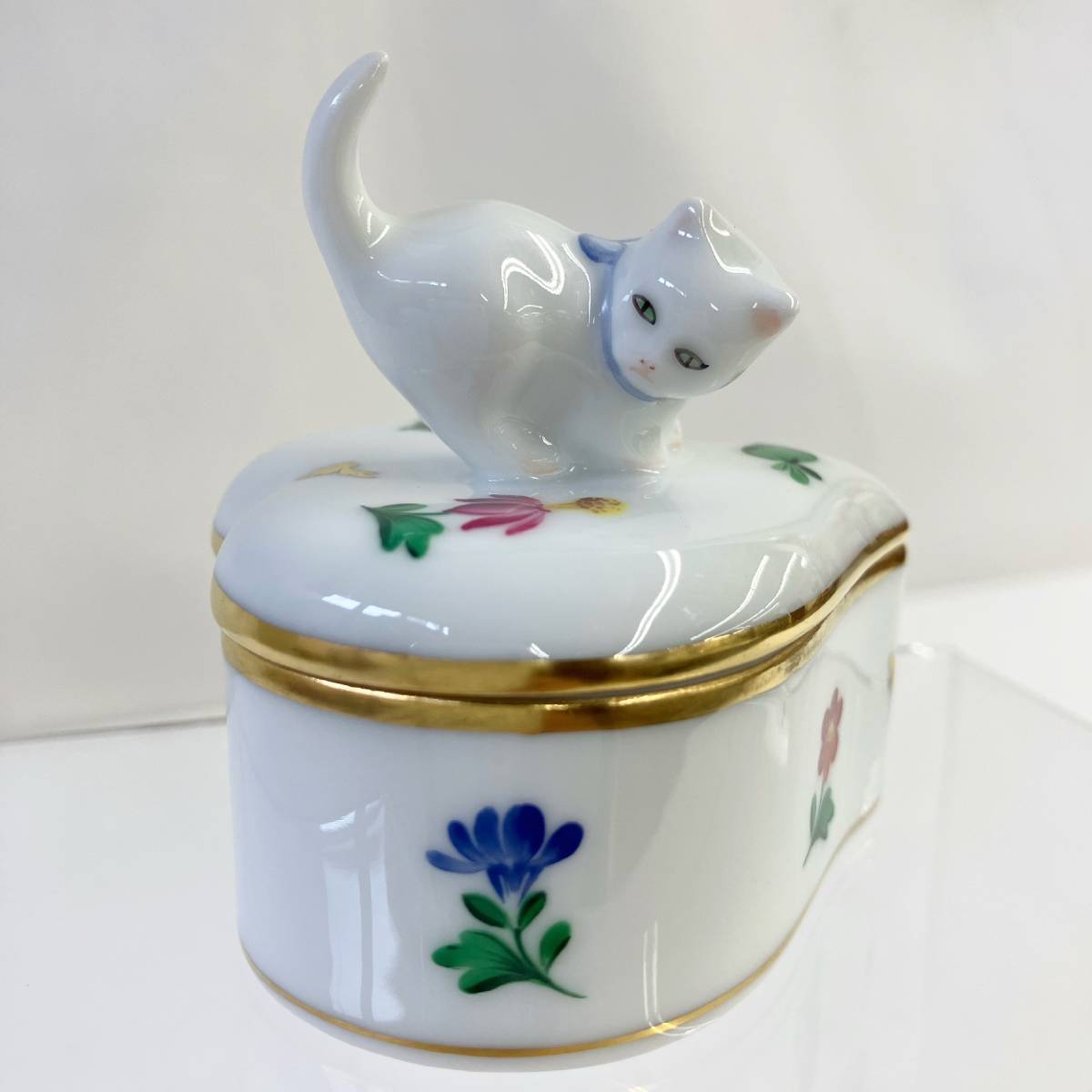 Herend 小物入れ 猫 ハート 花 磁器 置物 ブランド食器