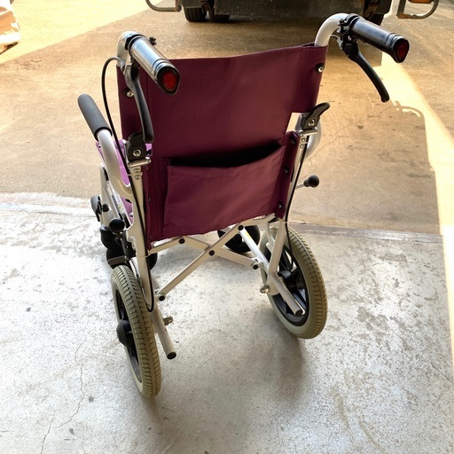 カワムラサイクル 簡易車いす 旅ぐるま ハイポリマータイヤ仕様 背折れ 