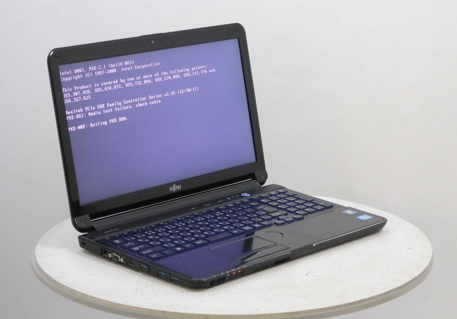 FUJITSU FMVA56HB LIFEBOOK AH56/H Core i7 3610QM 2.30GHz 4GB□現状