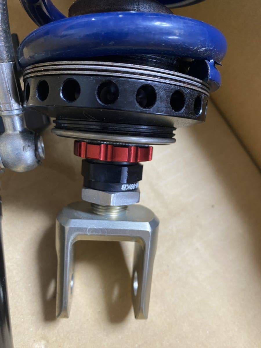 PENSKEレーシングショック MT09 XSR900 トレーサー 中古 リアサス