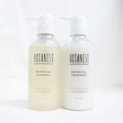 ☆新品 ボタニスト プレミアム ボタニカルシャンプー＆トリートメント セット シルキースムース 各300mL（0710-n1）