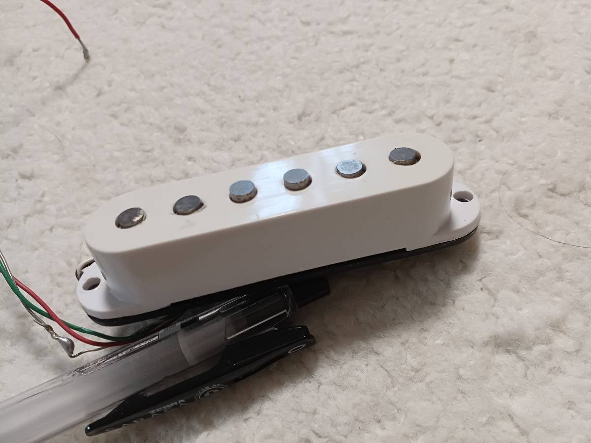 5）DIMARZIO DP117 HS-3 WHITE 若干日焼け ディマジオ HS-3 - DP117