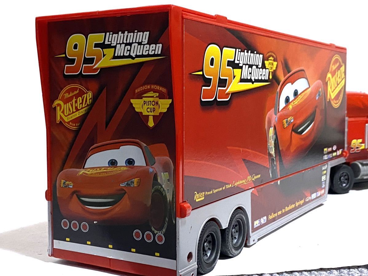 おもちゃ ディズニーカーズ たくさんのせよう大きなマックトレーラー