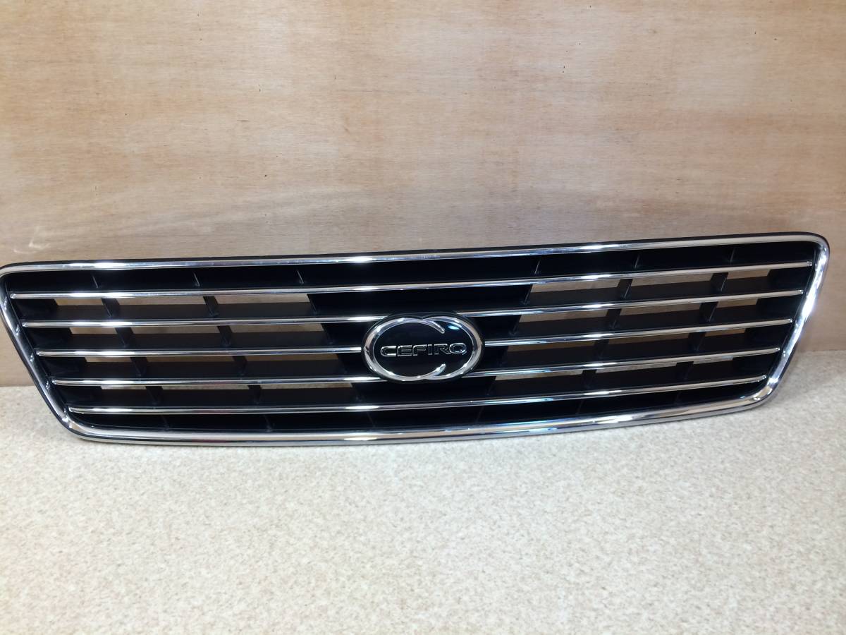 IMK]NISSAN セフィーロ フロントグリル メッキ 62310-51U00 使用感
