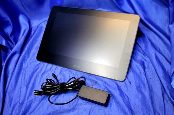 ジャンク品Wacom Cintiq Pro ワコム Cintiq Pro 13 液晶ペンタブレット
