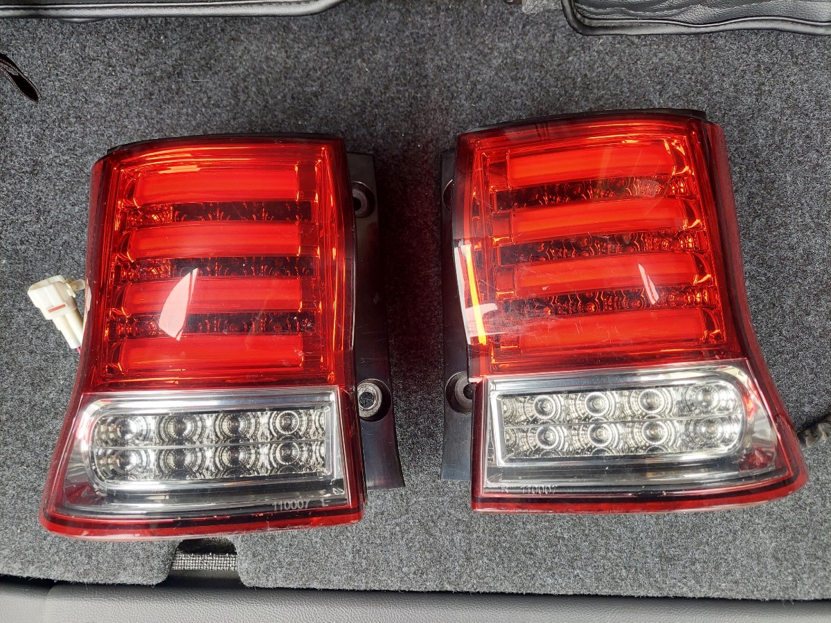 スズキ キャリィ DA16T 右ヘッドライト KOITO 100-59296 ハロゲン [I