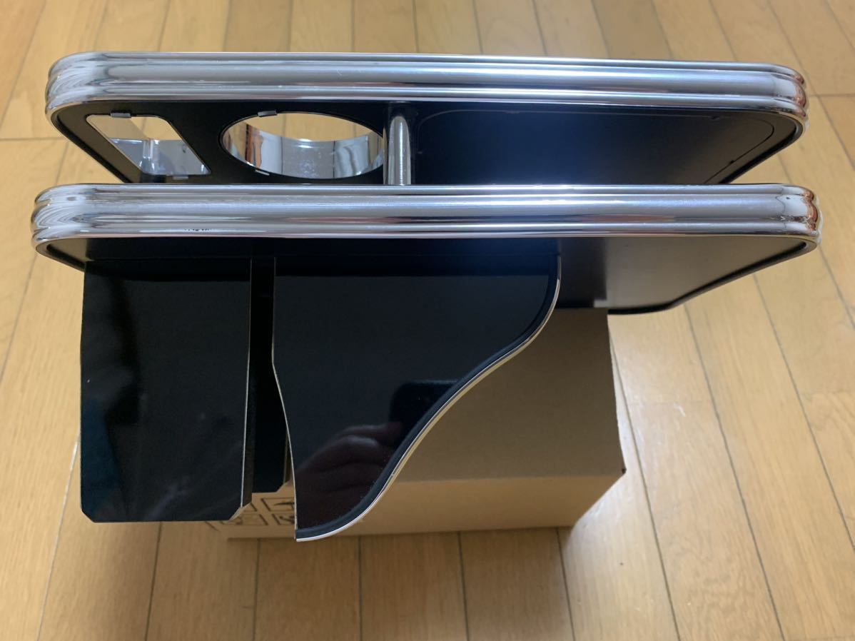 ミツビシ デリカ D5 ヒカリオート MADLYS センターテーブル フロント ピアノブラック 入手不可タイプ　手渡し可能 美品