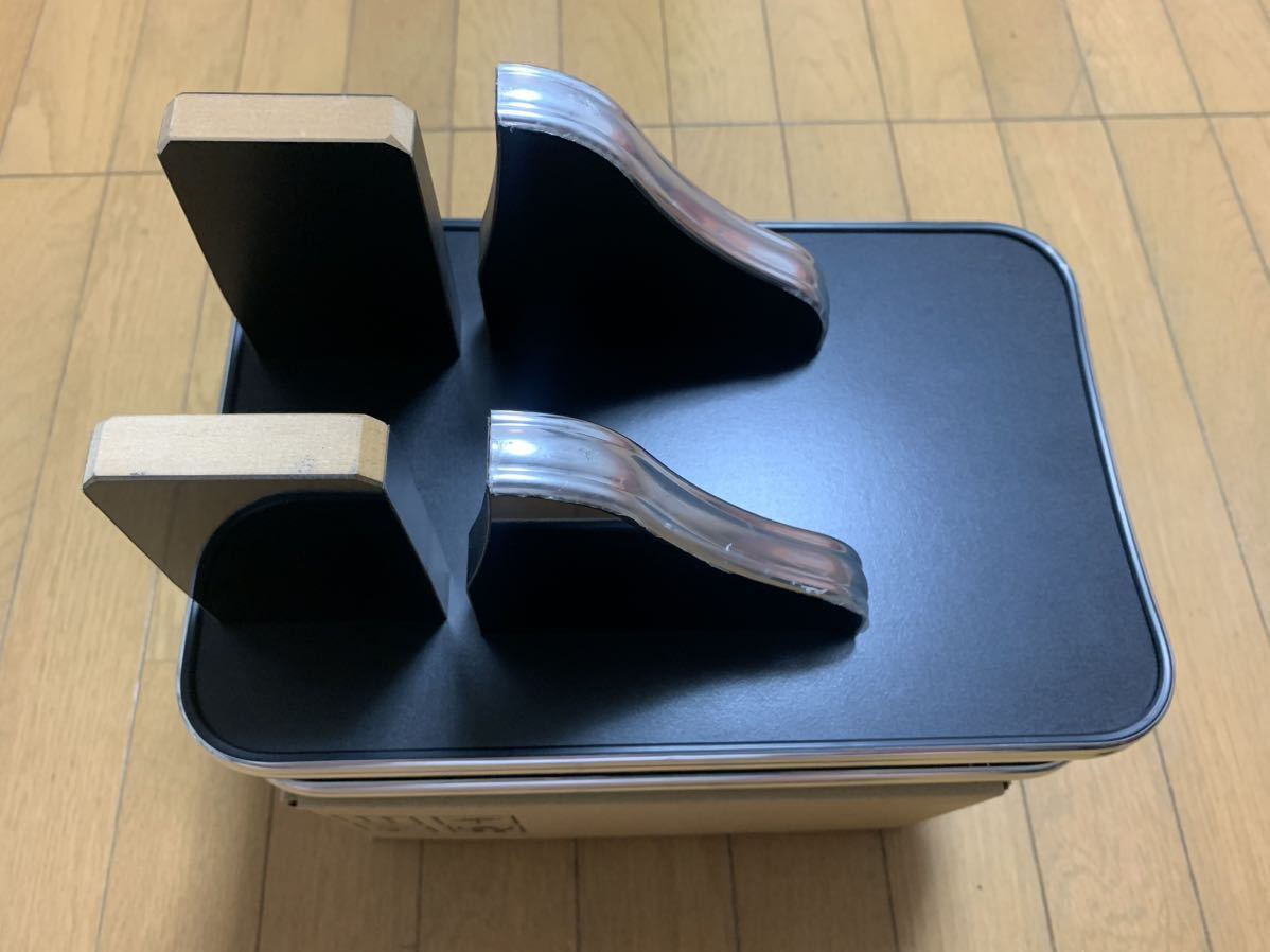 ミツビシ デリカ D5 ヒカリオート MADLYS センターテーブル フロント ピアノブラック 入手不可タイプ　手渡し可能 美品