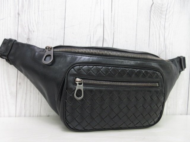 美品 BOTTEGA VENETA ボッテガヴェネタ イントレチャート ボディバッグ